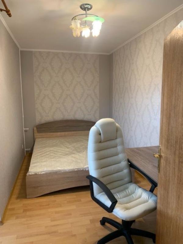Long term rent 2 bedroom-(s) apartment Mezhyhirska Street 54