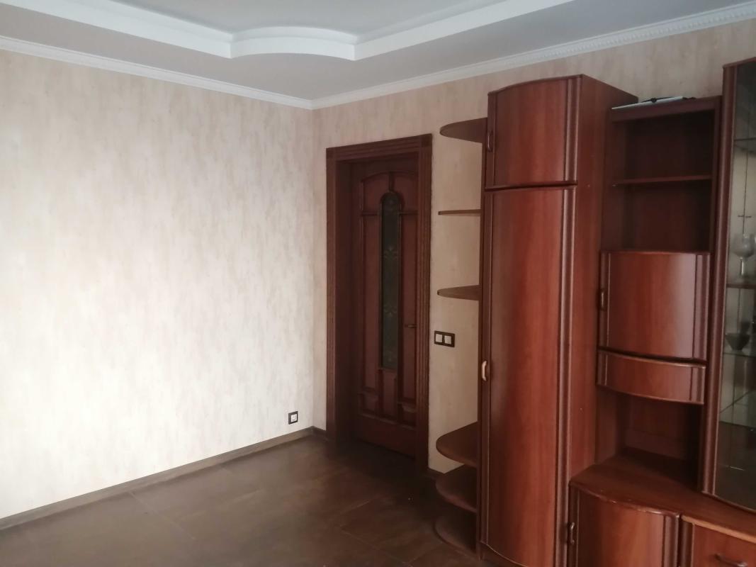 Long term rent 2 bedroom-(s) apartment Zarichna Street 1г