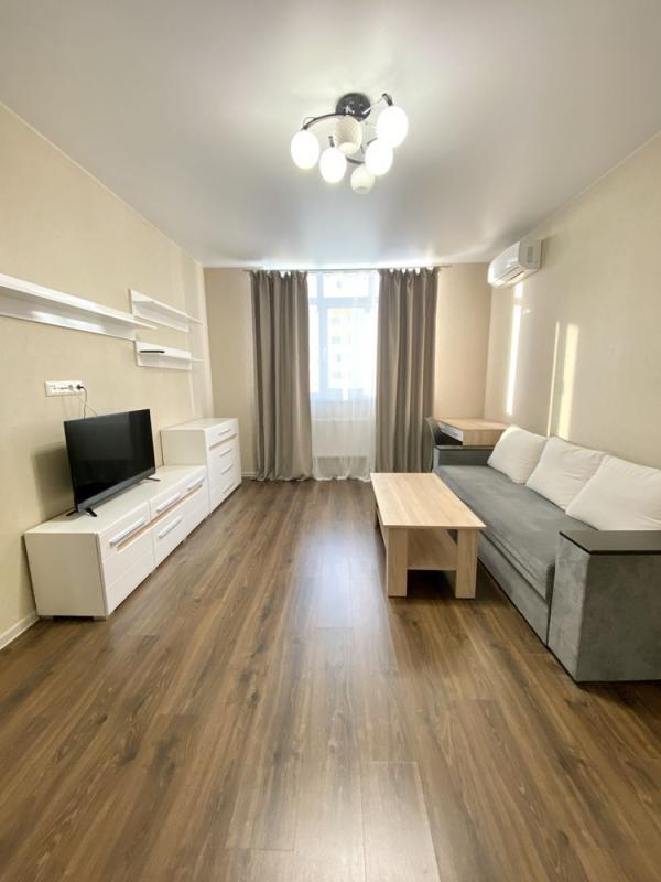 Long term rent 2 bedroom-(s) apartment Voskresenska Street 16А
