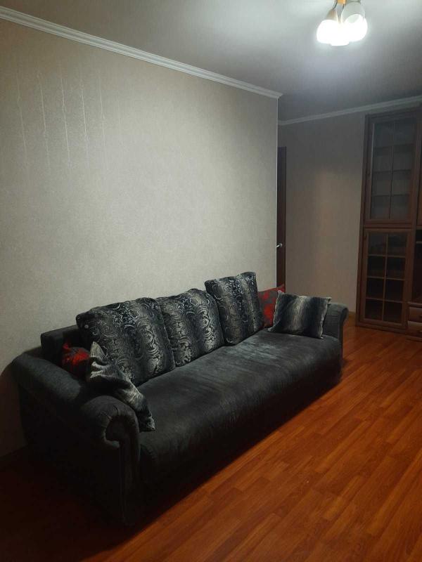 Long term rent 2 bedroom-(s) apartment Yevhena Konovaltsia Street (Schorsa Street)