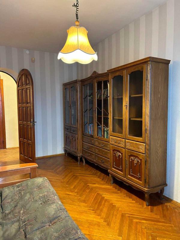 Long term rent 4 bedroom-(s) apartment Mykoly Mikhnovskoho Boulevard (Druzhby Narodiv Boulevard) 7
