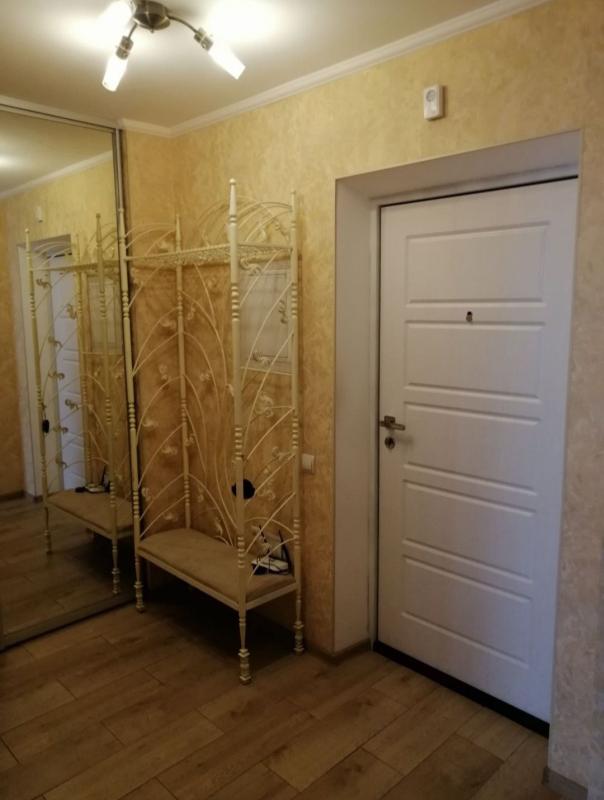 Long term rent 1 bedroom-(s) apartment Solomii Krushelnytskoi Street 13