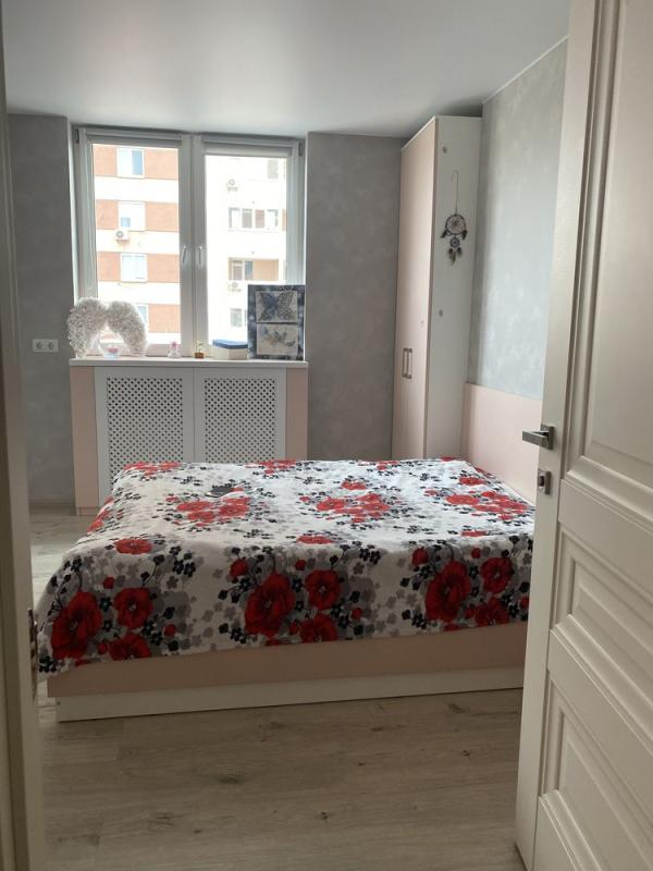 Long term rent 2 bedroom-(s) apartment Solomii Krushelnytskoi Street 15а