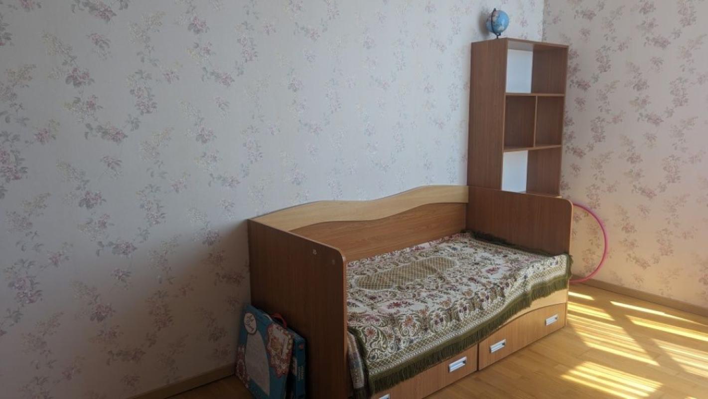 Long term rent 2 bedroom-(s) apartment Dragomanova Street 40з