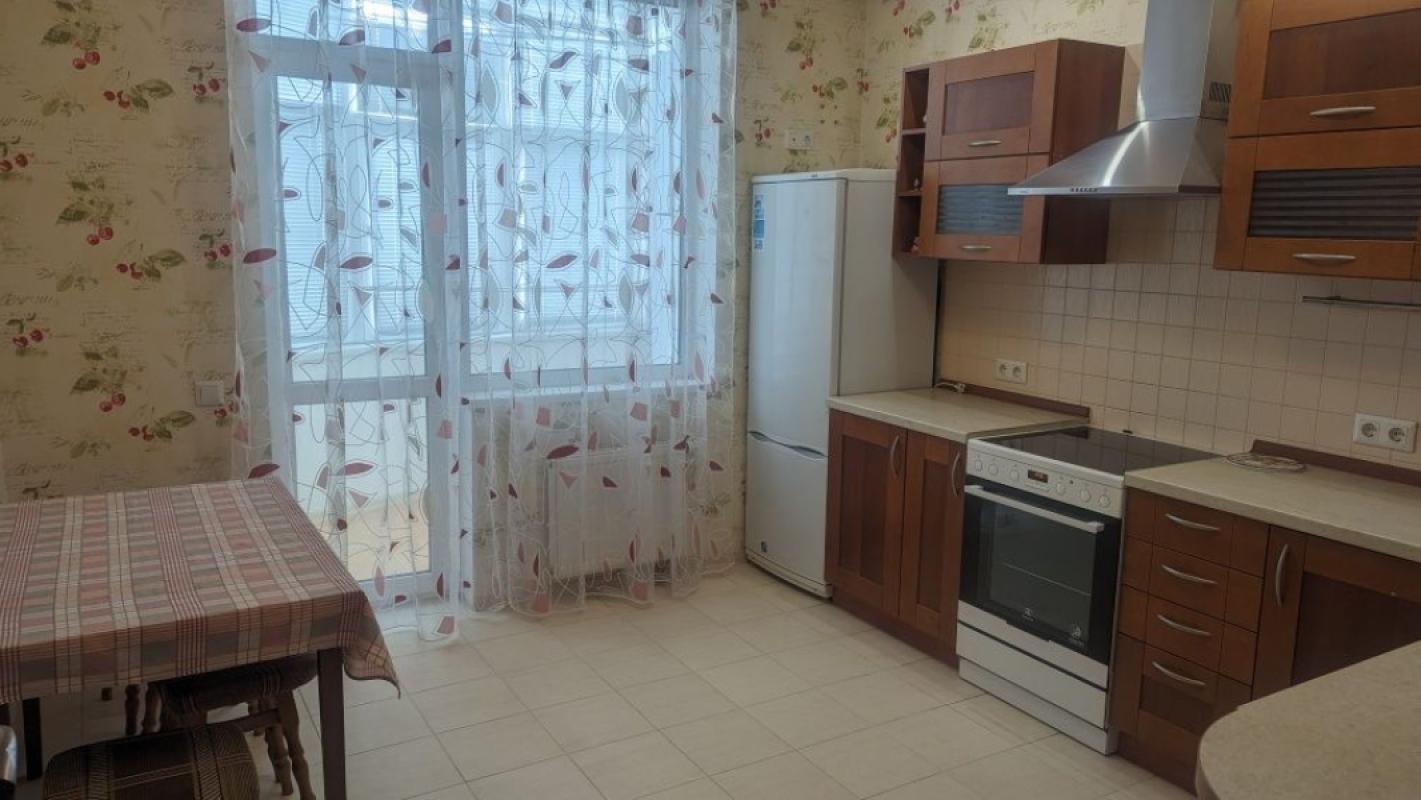 Long term rent 2 bedroom-(s) apartment Dragomanova Street 40з