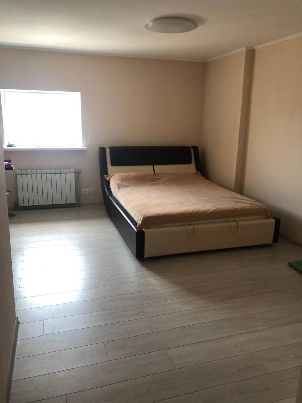 Long term rent 1 bedroom-(s) apartment Petra Hryhorenka Avenue 23