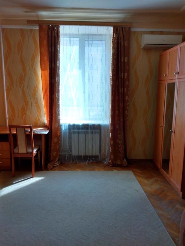 Long term rent 2 bedroom-(s) apartment Heroiv Kharkova Avenue (Moskovskyi Avenue)