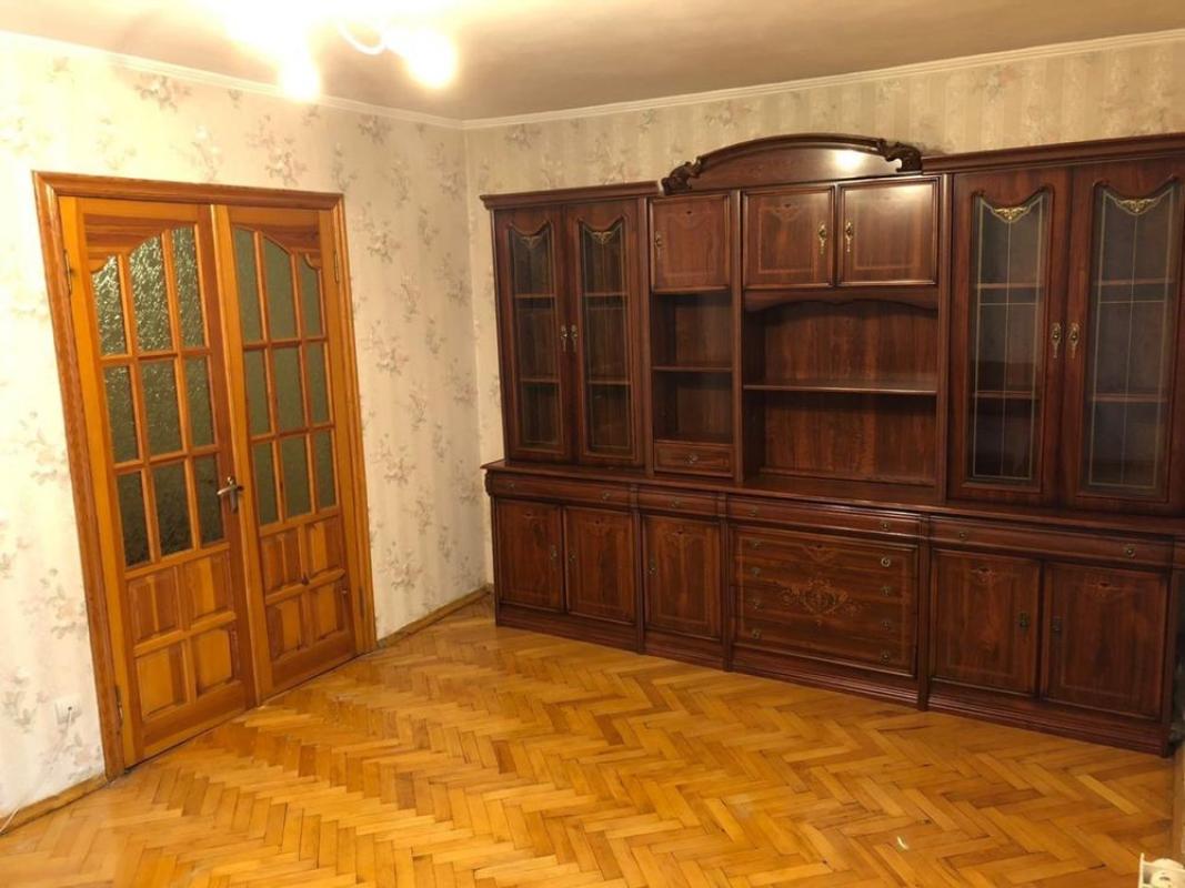 Long term rent 2 bedroom-(s) apartment Verkhovynna Street 34