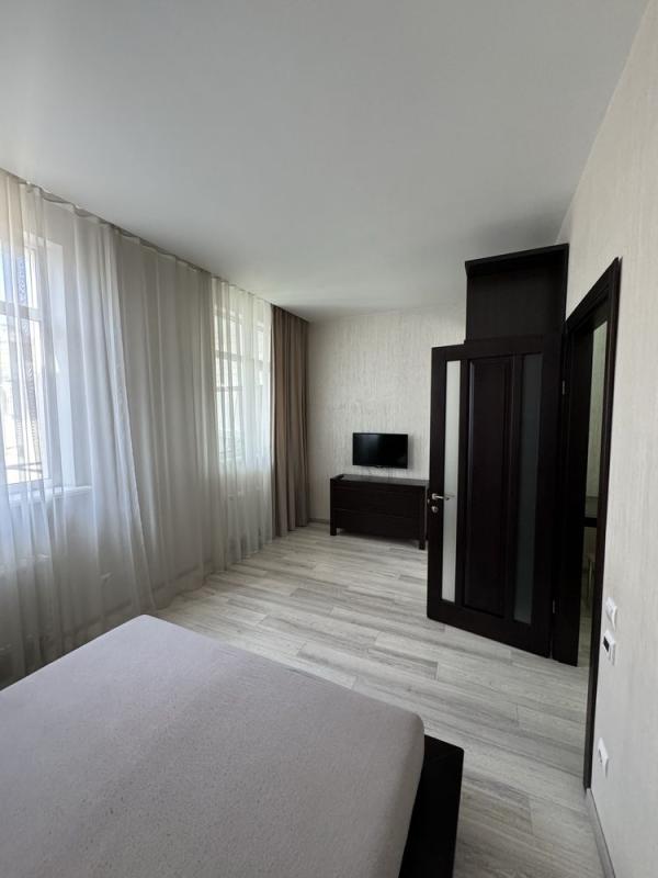 Long term rent 1 bedroom-(s) apartment Zhylianska Street 118