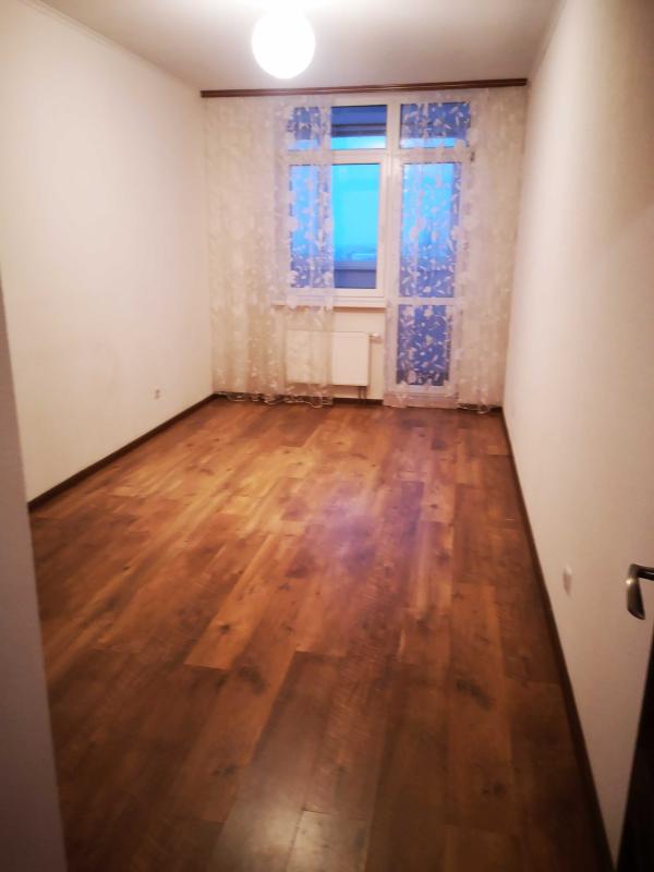 Long term rent 2 bedroom-(s) apartment Voskresenska Street 14Б