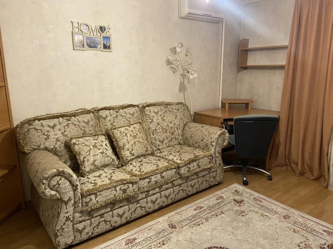Long term rent 1 bedroom-(s) apartment Antonovycha Street (Horkoho Street) 122