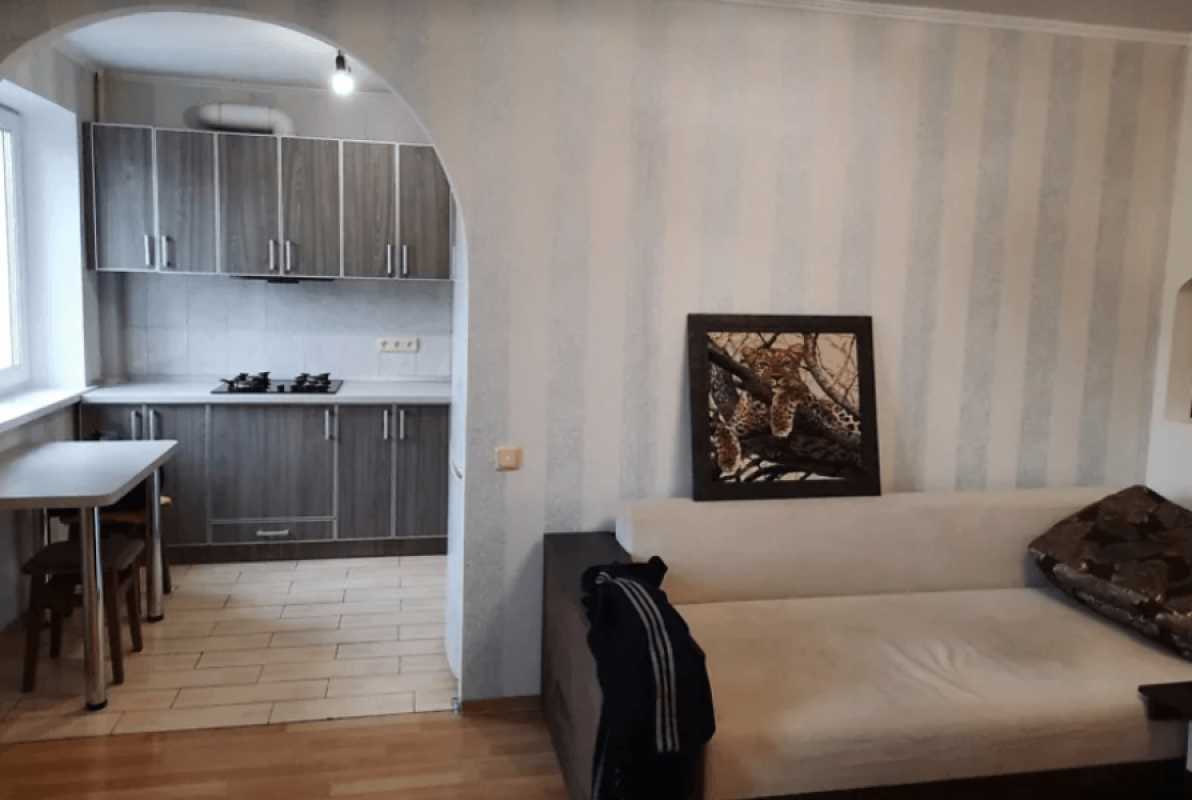 Sale 3 bedroom-(s) apartment 53 sq. m., Vasylya Melnykova street (Mezhlauka Street) 11/7