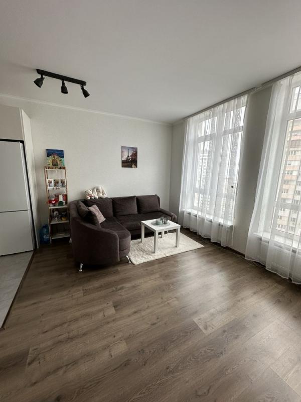 Sale 1 bedroom-(s) apartment 33 sq. m., Oleny Pchilky Street 7Б