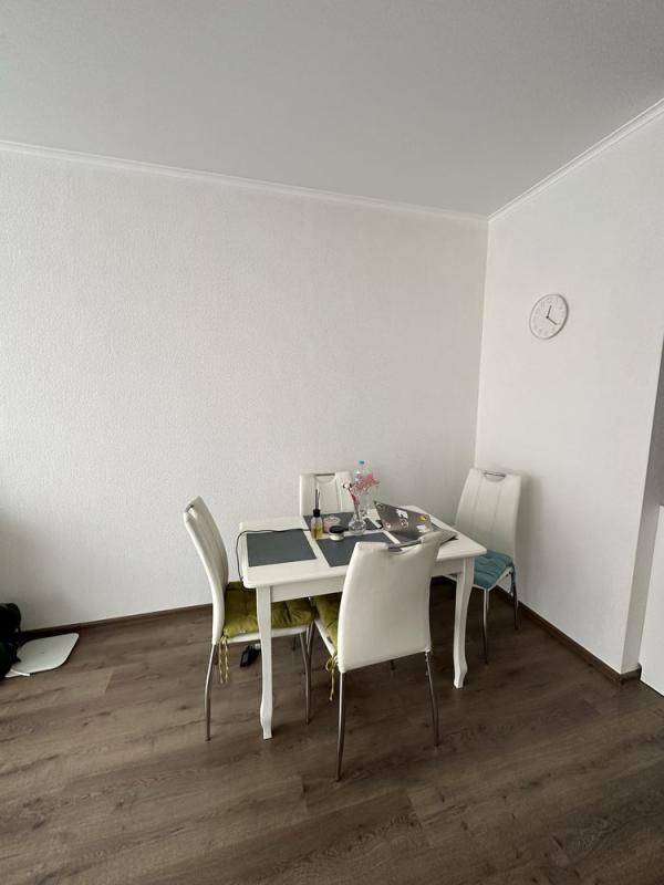 Sale 1 bedroom-(s) apartment 33 sq. m., Oleny Pchilky Street 7Б