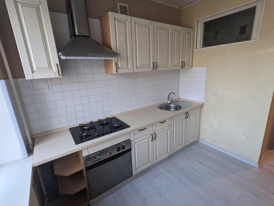 Long term rent 1 bedroom-(s) apartment Velyka Vasylkivska Street (Chervonoarmiiska Street;Krasnoarmeyskaya Street) 54