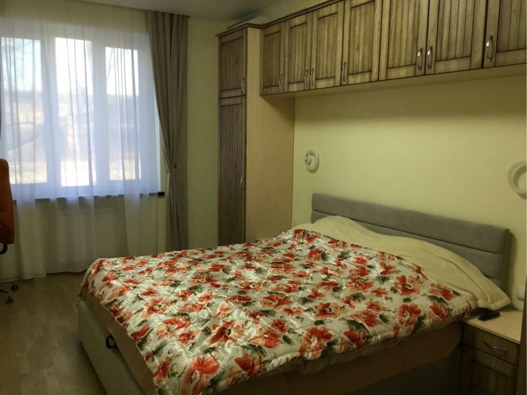 Long term rent 1 bedroom-(s) apartment Oleny Telihy Street 35б