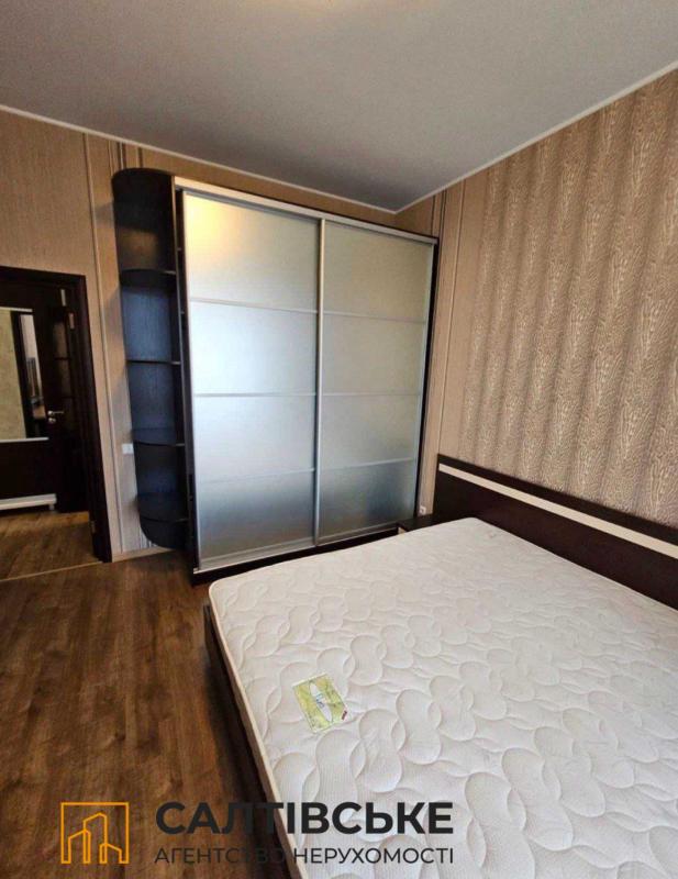 Продаж 2 кімнатної квартири 78 кв. м, Академіка Барабашова вул. 32
