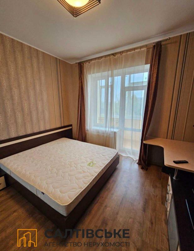Продаж 2 кімнатної квартири 78 кв. м, Академіка Барабашова вул. 32