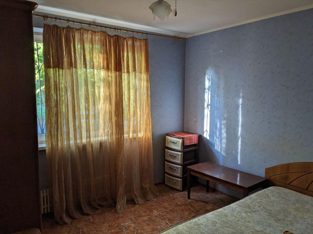 Sale 2 bedroom-(s) apartment 45 sq. m., Novhorodska Street 16