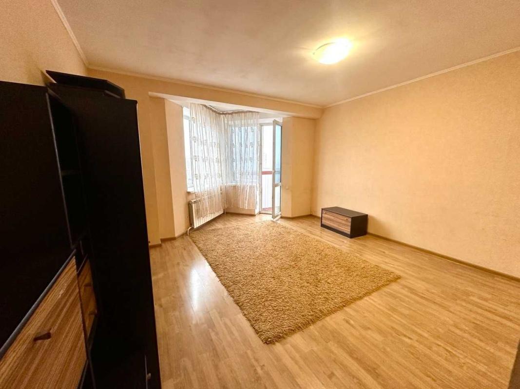 Продаж 2 кімнатної квартири 72 кв. м, Здолбунівська вул. 3г