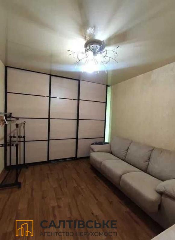 Sale 3 bedroom-(s) apartment 65 sq. m., Heroiv Pratsi Street 17