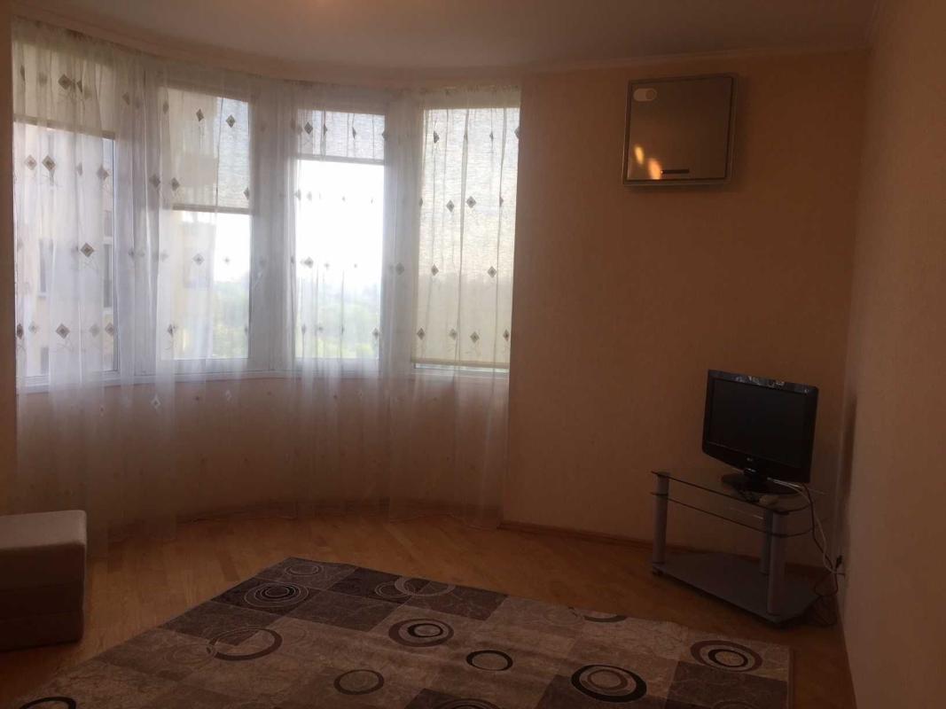 Long term rent 2 bedroom-(s) apartment Stepana Rudanskoho Street 4-6