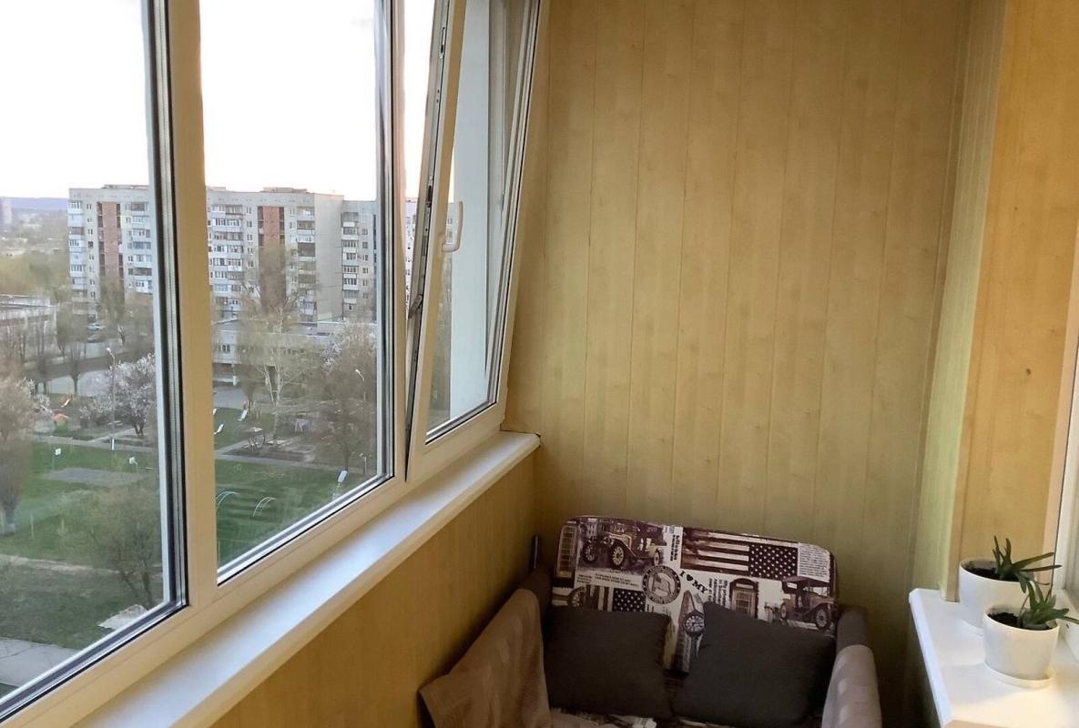Продаж 2 кімнатної квартири 65 кв. м, Качанівська вул. 15