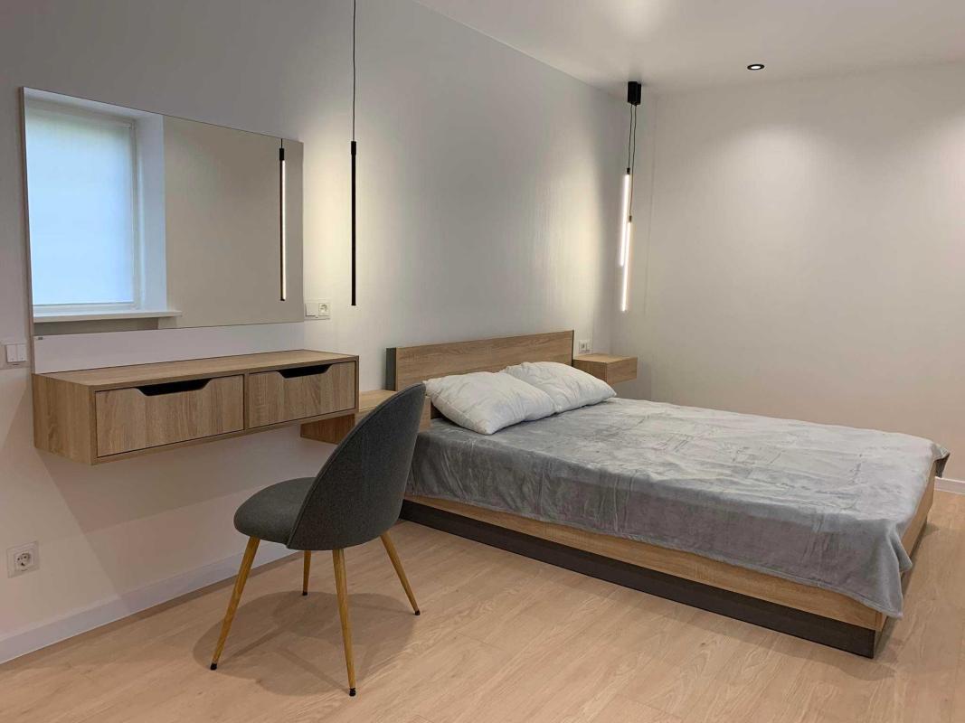 Long term rent 2 bedroom-(s) apartment Deputatska Street 23