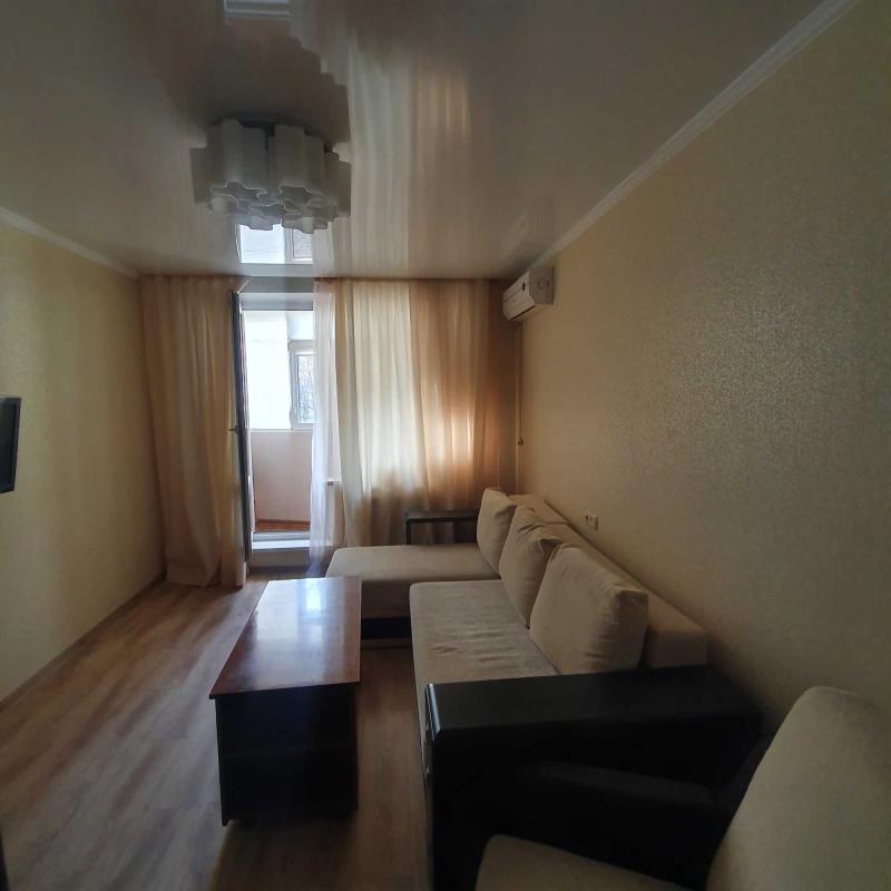 Long term rent 1 bedroom-(s) apartment Peremohy Avenue 72б