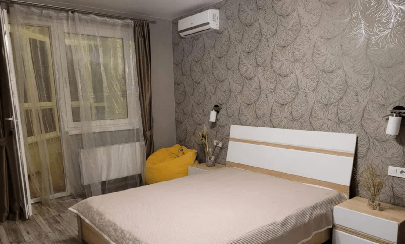 Long term rent 2 bedroom-(s) apartment Yuriia Illienka Street (Melnykova Street) 51б
