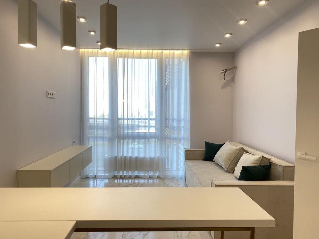Long term rent 1 bedroom-(s) apartment Dniprovska Embarkment 16