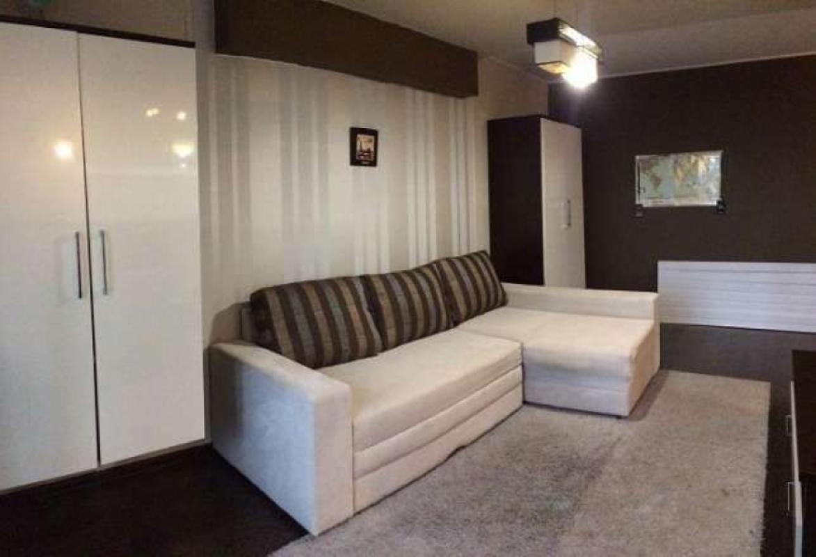 Long term rent 1 bedroom-(s) apartment Lesi Ukrainky Boulevard 10а