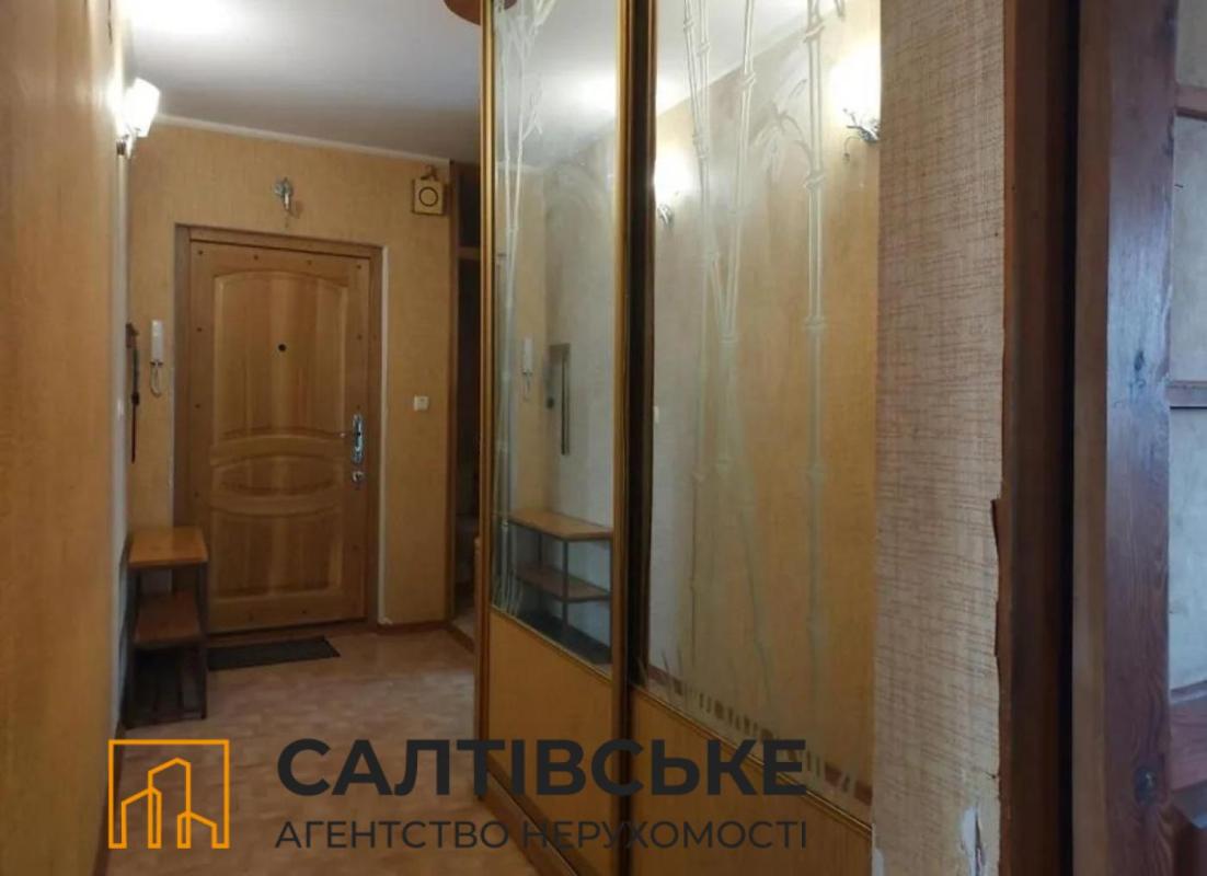 Sale 3 bedroom-(s) apartment 65 sq. m., Amosova Street 5
