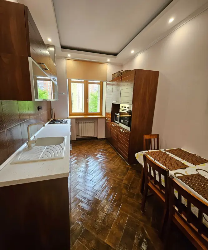 Apartment for rent - Panasa Myrnoho Street 2