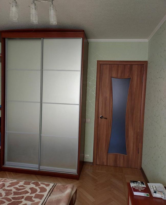 Продажа 3 комнатной квартиры 64 кв. м, Юрия Гагарина просп. 49а