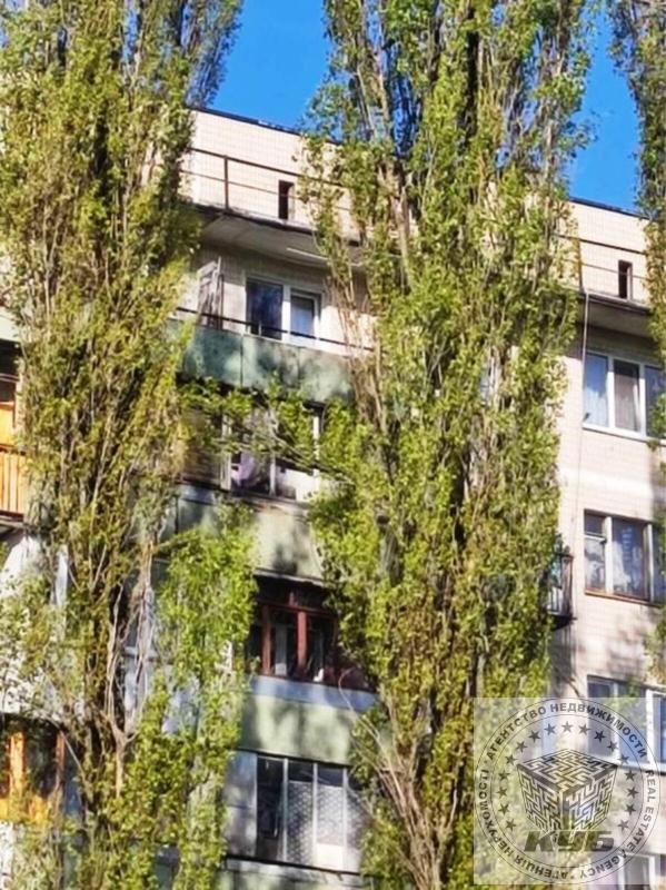 Продажа 2 комнатной квартиры 33 кв. м, Жуля Верна бульв. (Ромена Роллана) 13г