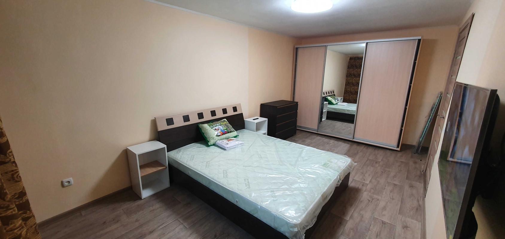 Long term rent 1 bedroom-(s) apartment Nauky avenue 41а