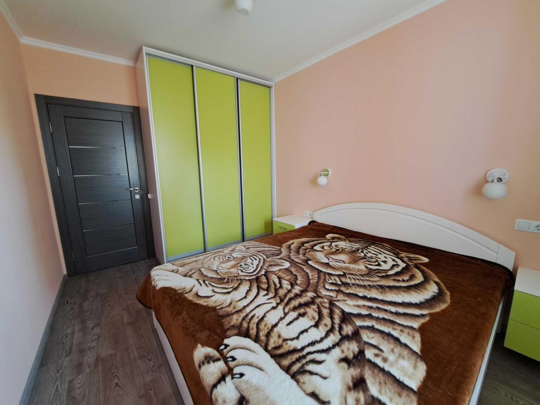 Long term rent 2 bedroom-(s) apartment Irpinska Street 64