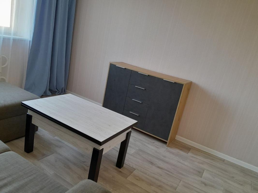 Long term rent 3 bedroom-(s) apartment Permska Street 9