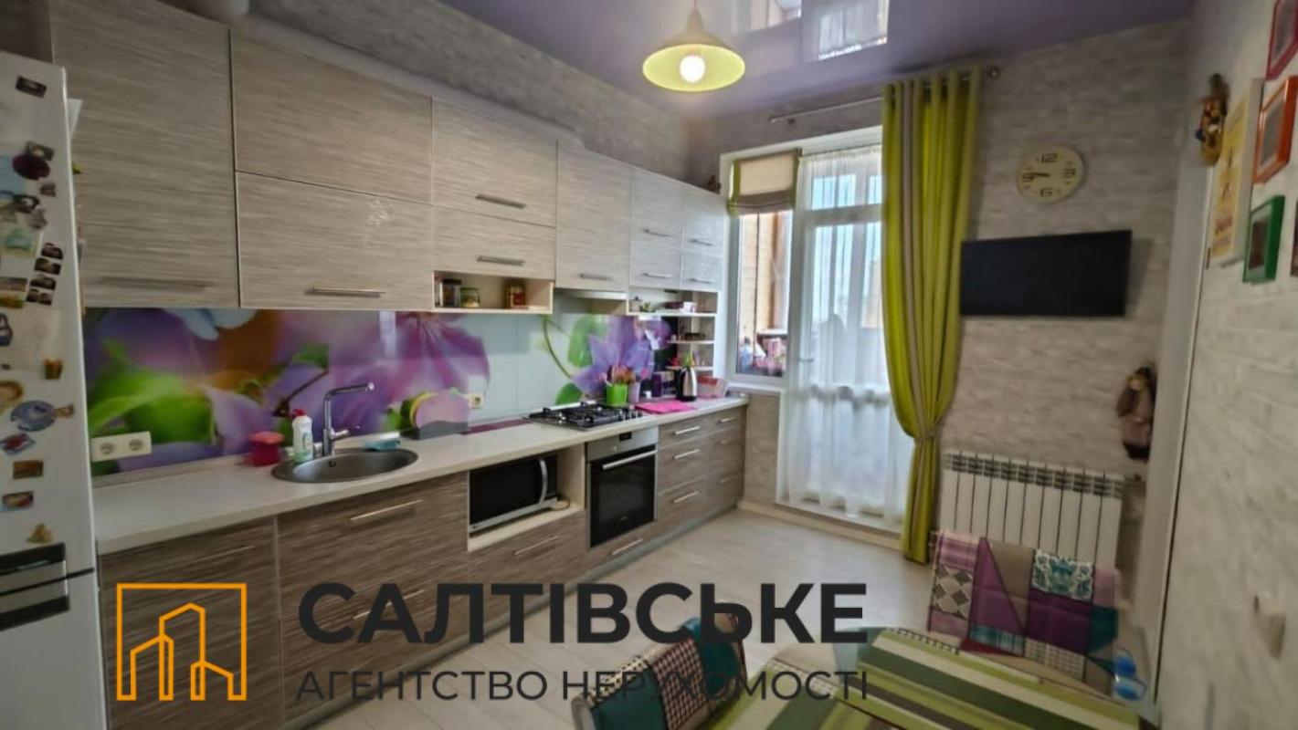 Продаж 3 кімнатної квартири 83 кв. м, Салтівське шосе 264д