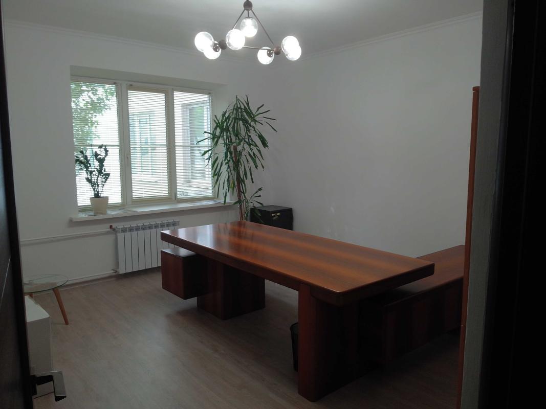 Long term rent 2 bedroom-(s) apartment Shovkovychna Street 7а