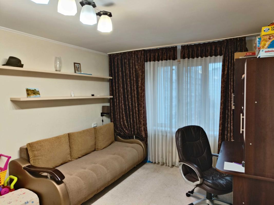 Long term rent 1 bedroom-(s) apartment Kosmichna Street 23