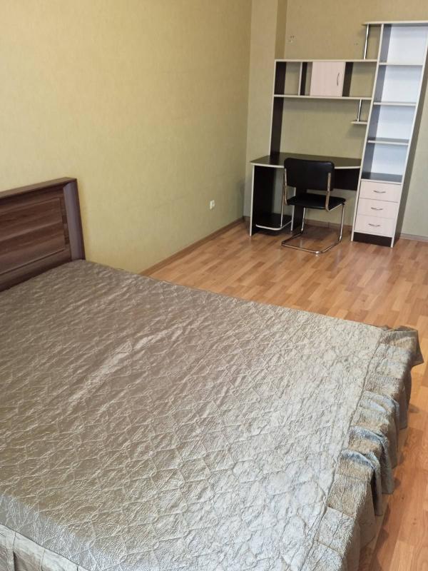 Долгосрочная аренда 2 комнатной квартиры Строителей ул. 30
