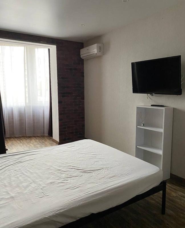 Sale 1 bedroom-(s) apartment 43 sq. m., Losivskyi Lane 4