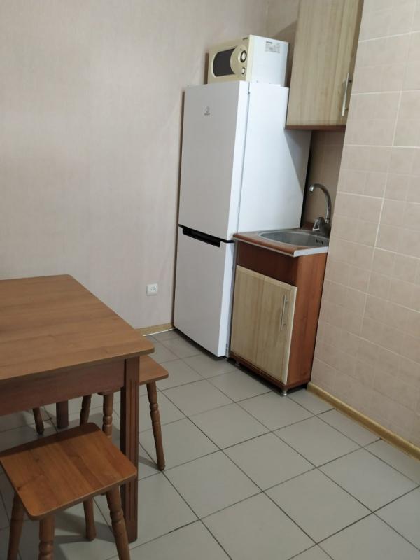 Long term rent 2 bedroom-(s) apartment Hvardiytsiv-Shyronintsiv Street 33