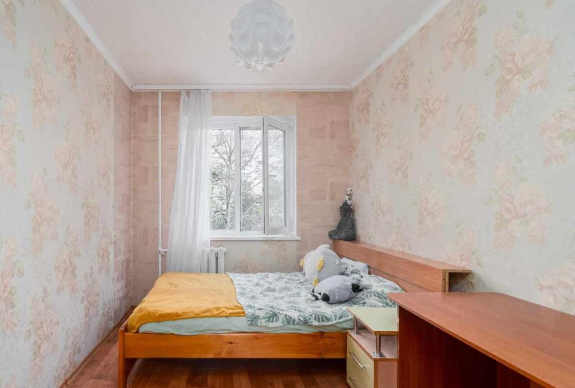 Продаж 4 кімнатної квартири 57 кв. м, Гвардійців-Широнінців вул. 59а