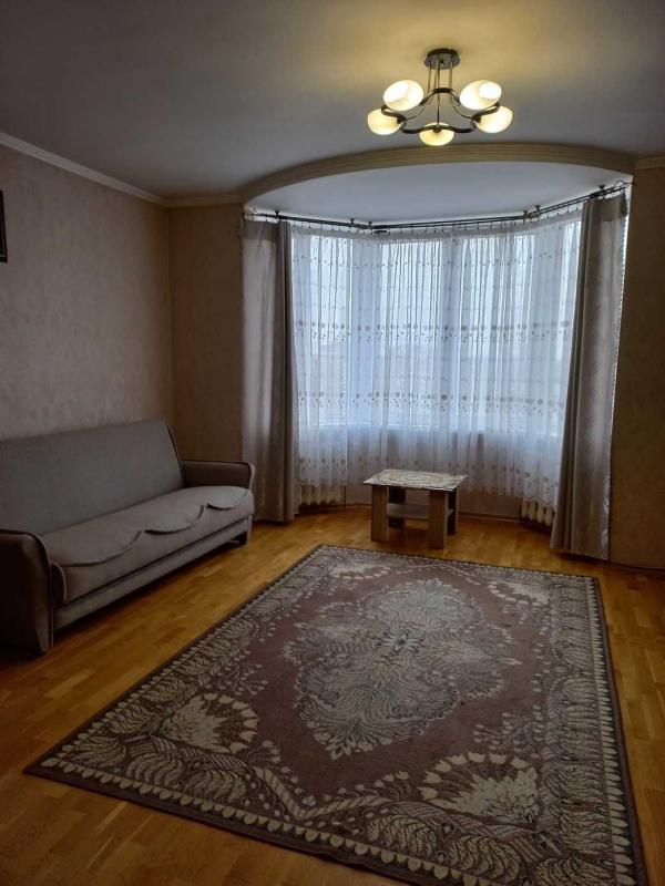 Долгосрочная аренда 2 комнатной квартиры Осенняя ул. 33