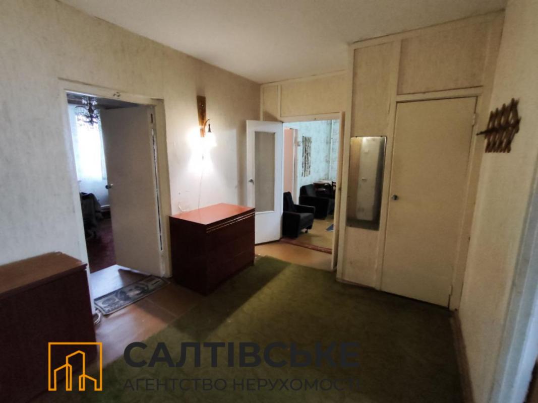 Продаж 4 кімнатної квартири 83 кв. м, Сонячна вул. 1