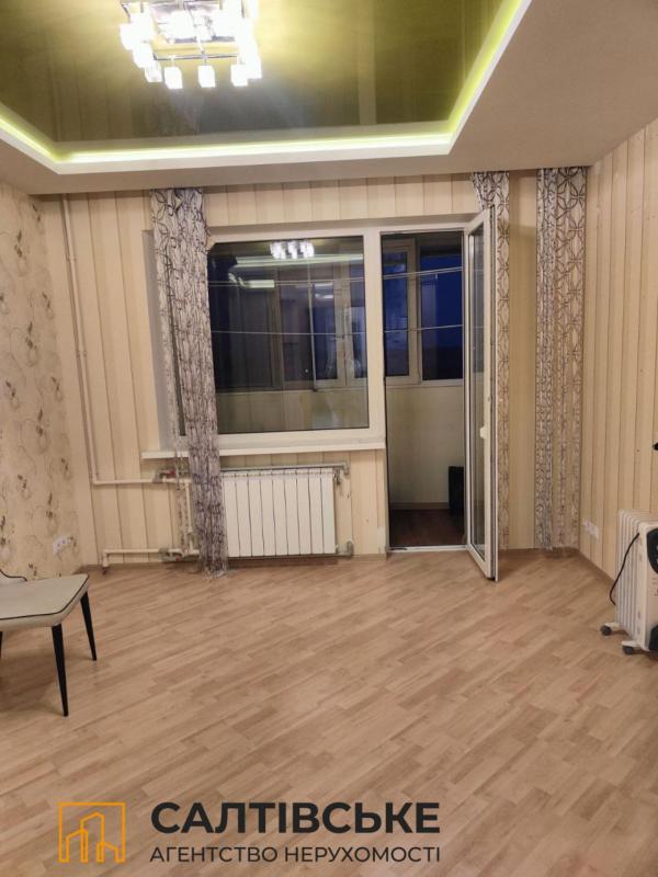 Продажа 3 комнатной квартиры 83 кв. м, Амосова ул. 32