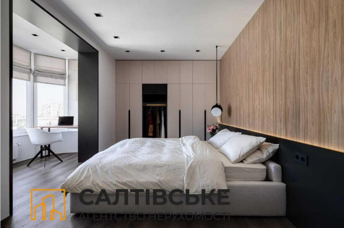 Sale 4 bedroom-(s) apartment 150 sq. m., Dzherelna Street 11а